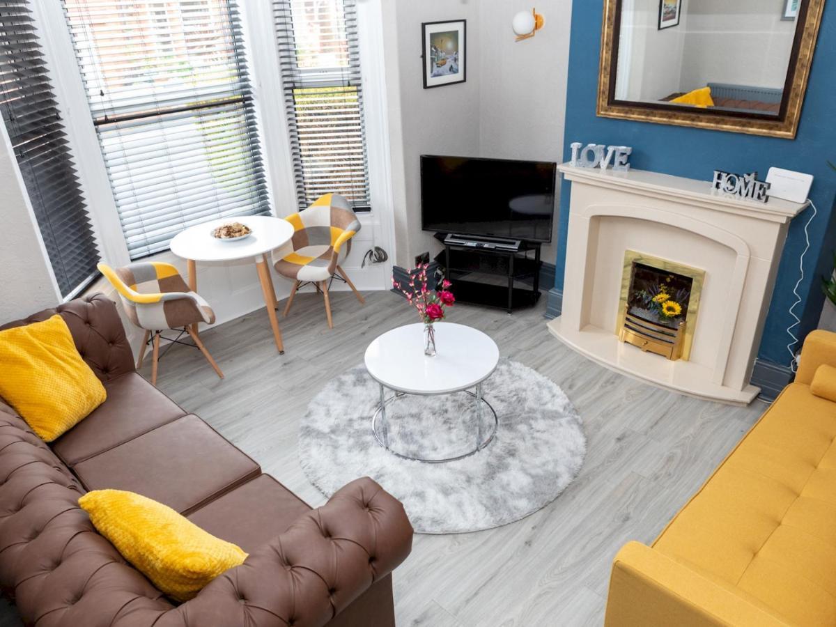 Pass The Keys Amazing, Newly Renovated 5Bedroom House Sleeps 10 Scarborough Exterior foto