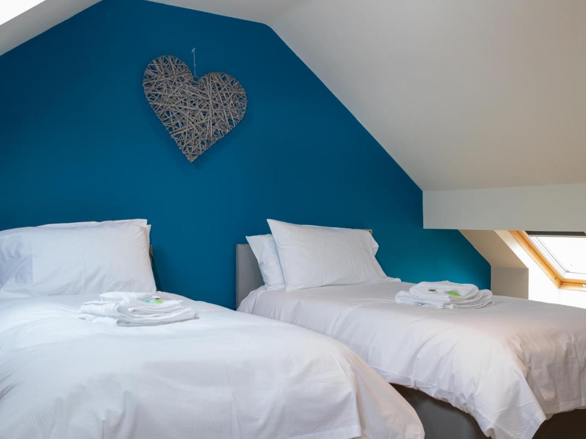 Pass The Keys Amazing, Newly Renovated 5Bedroom House Sleeps 10 Scarborough Exterior foto